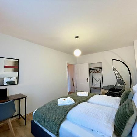 Downtown Apartment By Ninja Spaces - Kingsize-Bett, Kueche, Netflix, Terrasse Вупертал Екстериор снимка