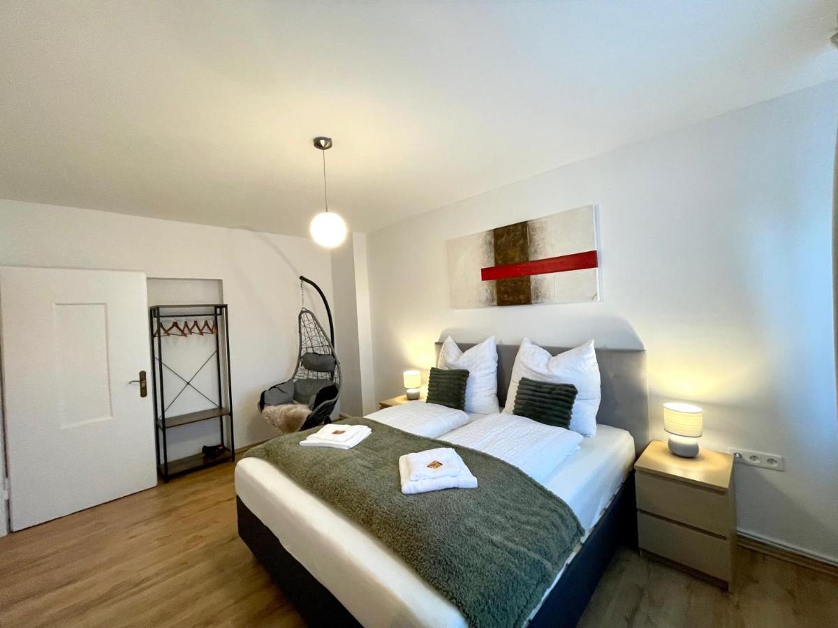 Downtown Apartment By Ninja Spaces - Kingsize-Bett, Kueche, Netflix, Terrasse Вупертал Екстериор снимка