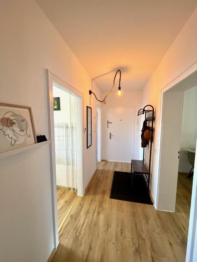 Downtown Apartment By Ninja Spaces - Kingsize-Bett, Kueche, Netflix, Terrasse Вупертал Екстериор снимка