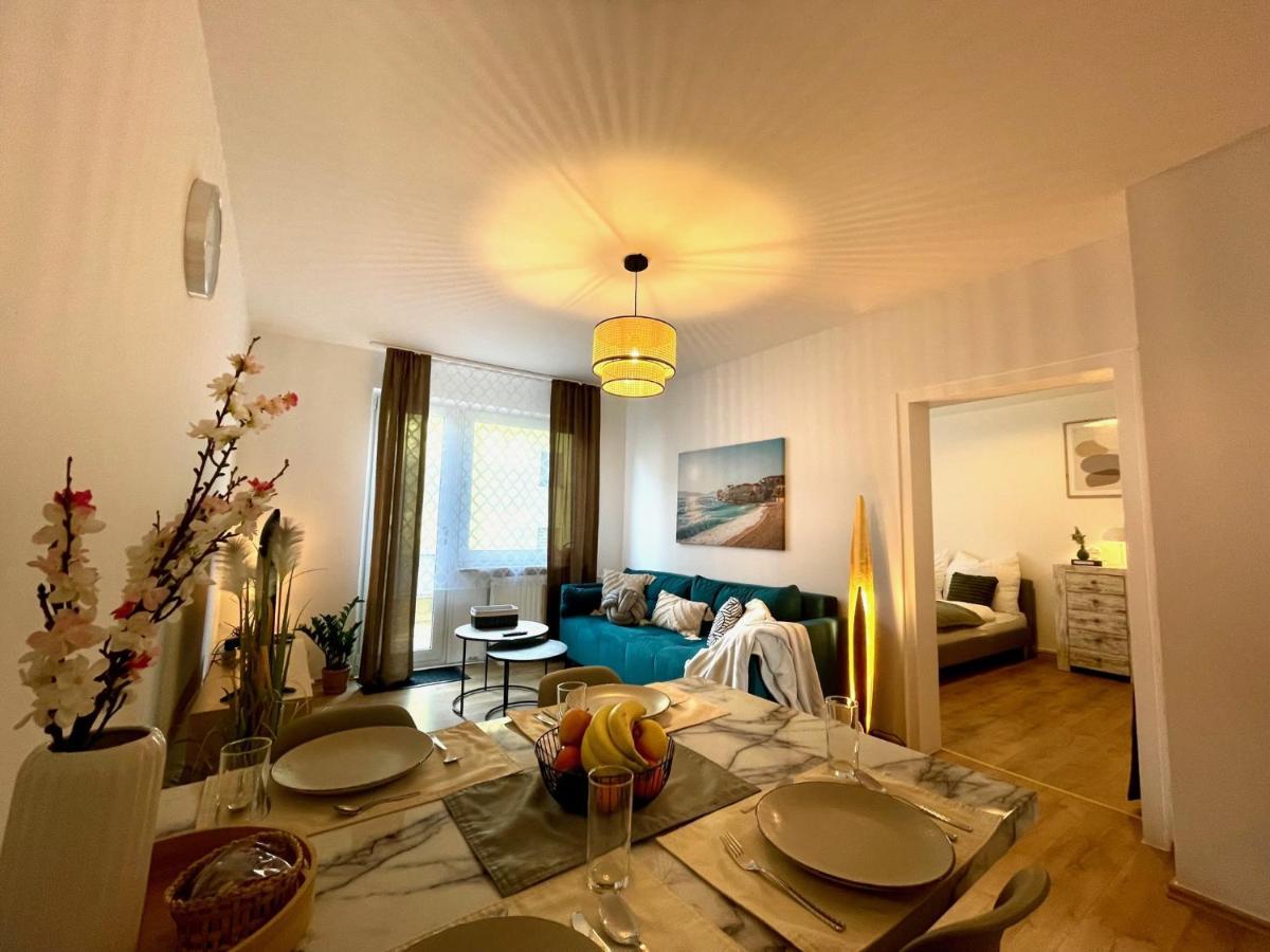 Downtown Apartment By Ninja Spaces - Kingsize-Bett, Kueche, Netflix, Terrasse Вупертал Екстериор снимка